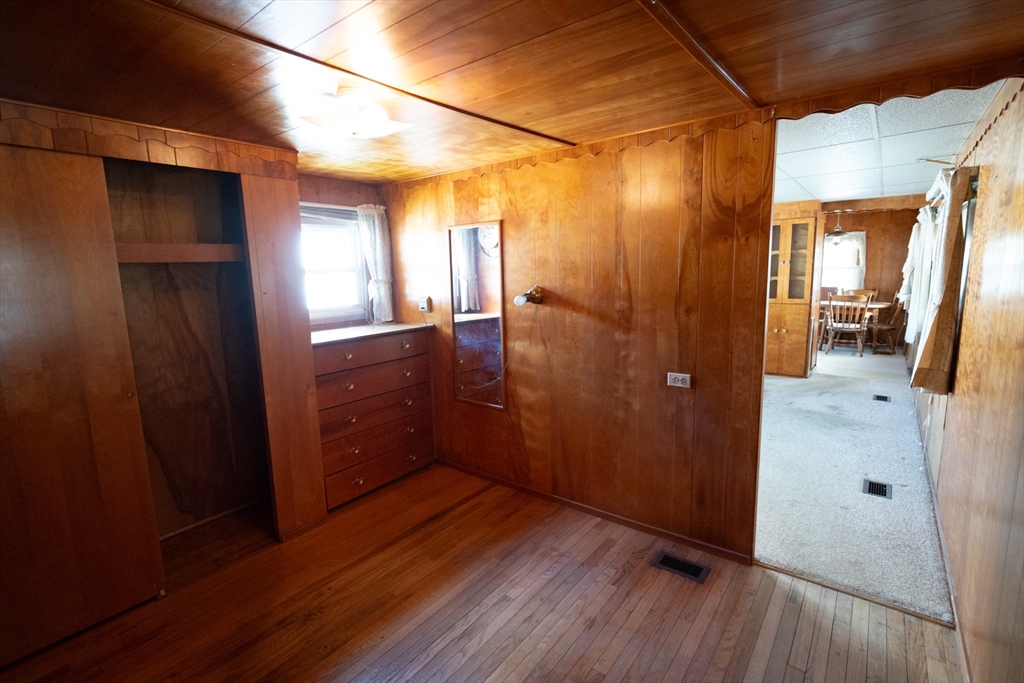 276 Lunenburg St Property Photo 8