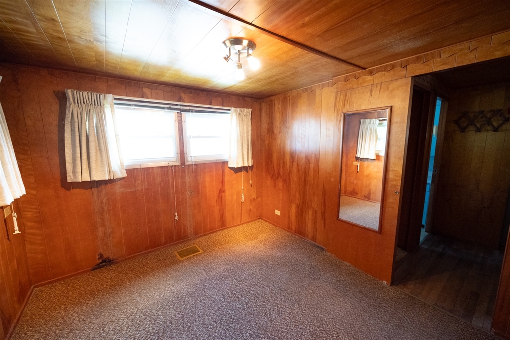 276 Lunenburg St Property Photo 11