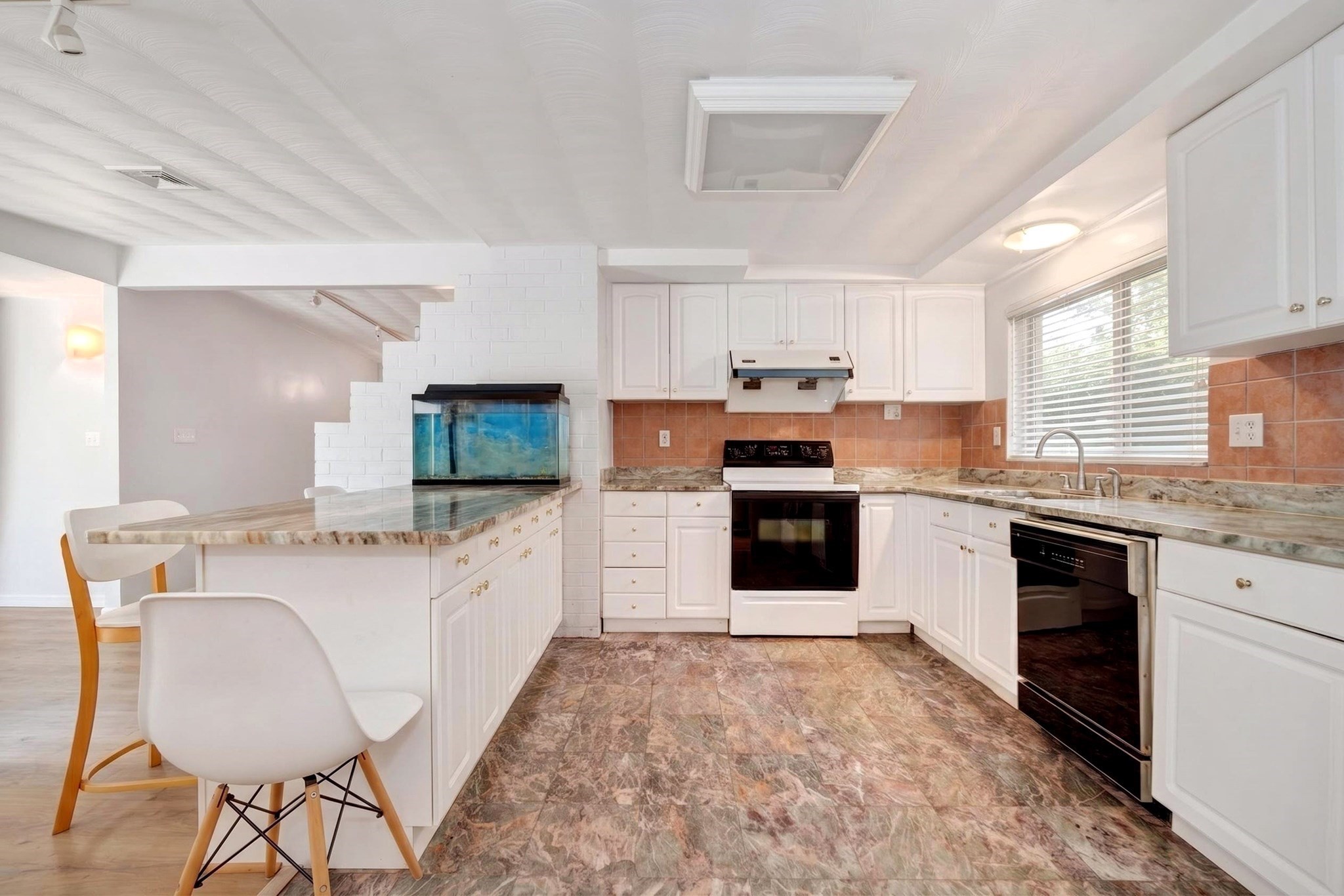 20 Temi Rd Property Photo 2