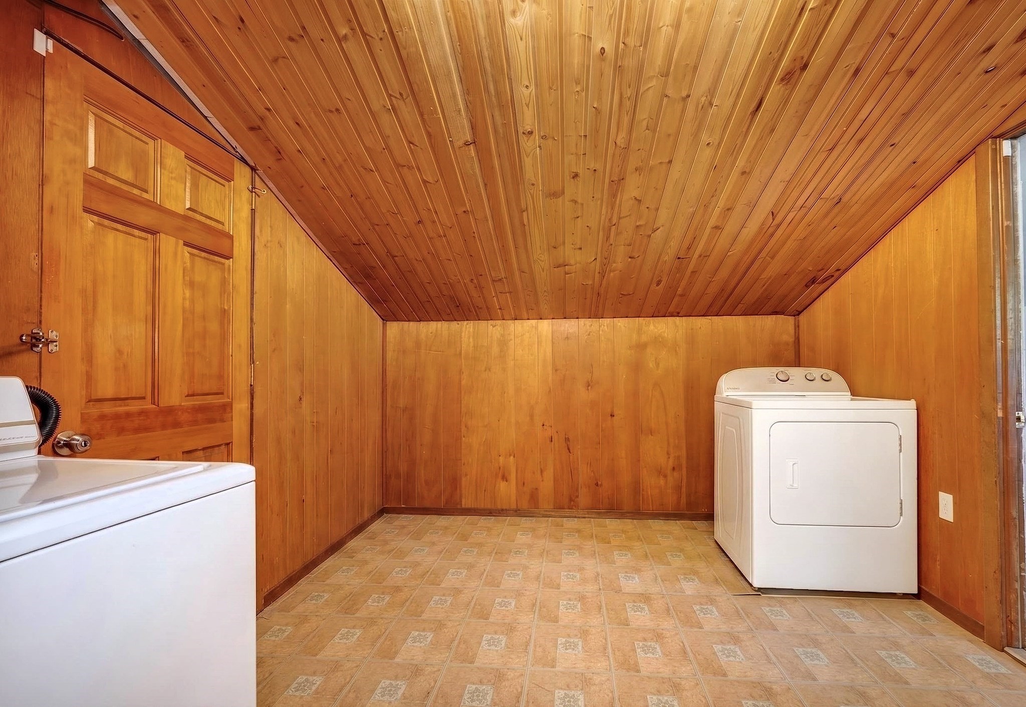 20 Temi Rd Property Photo 9