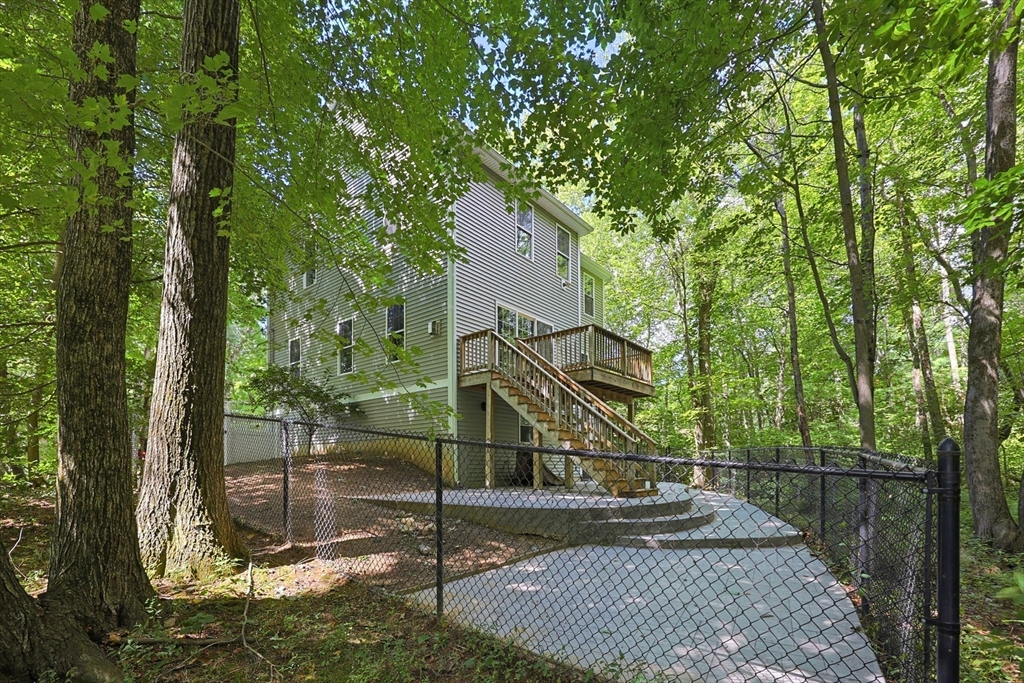 90 Greene St Property Photo 33