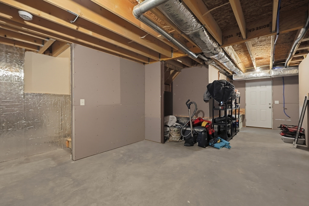 90 Greene St Property Photo 35