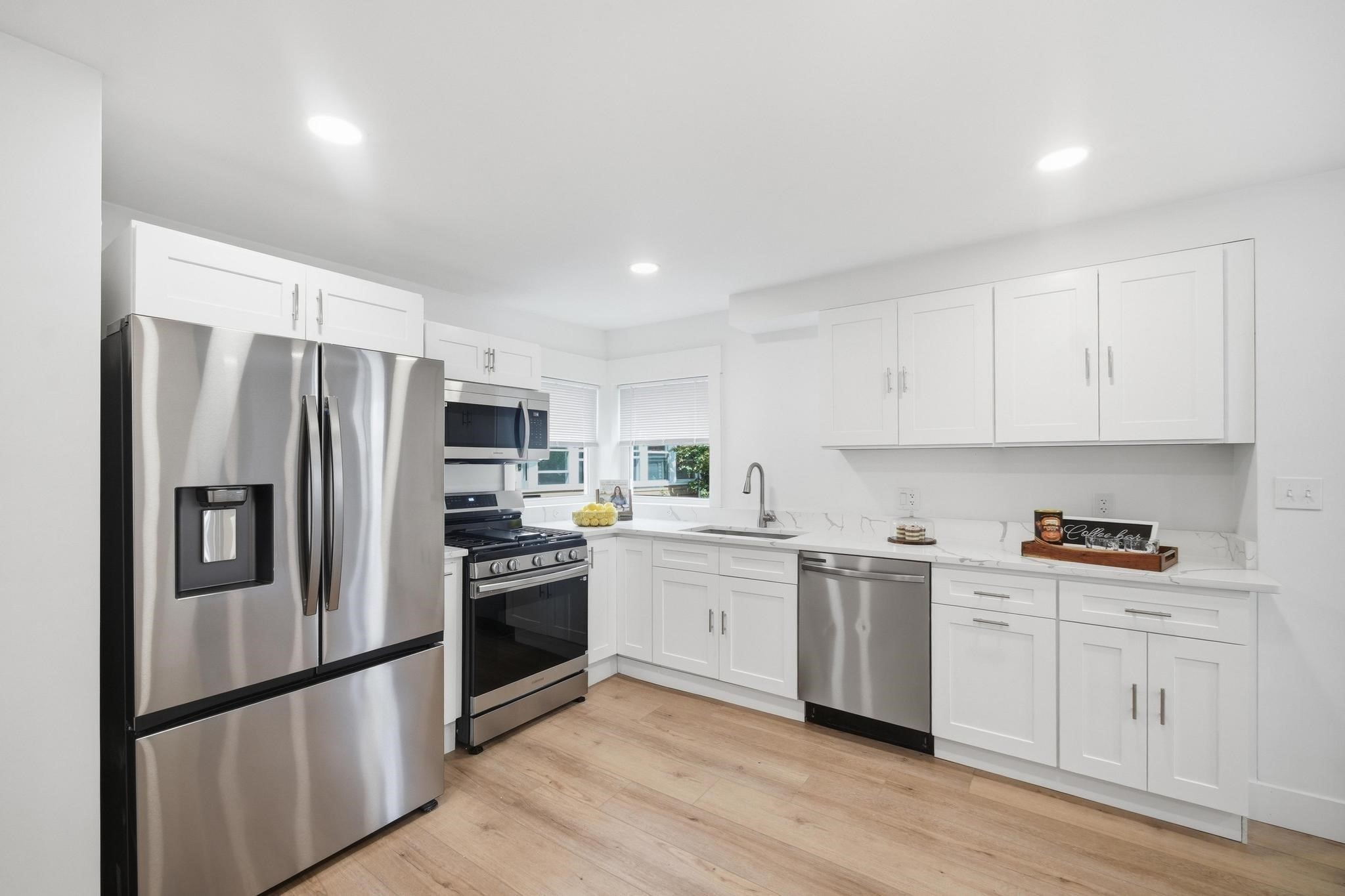 21 Chestnut St Property Photo 1