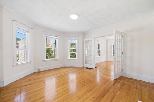 52 Elliott St. Property Photo 11