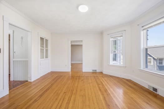 52 Elliott St. Property Photo 14