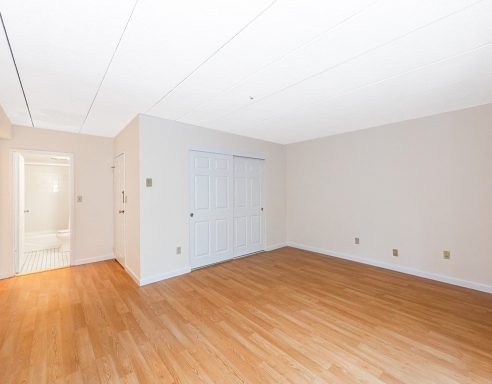 135 Pleasant St # 307 Property Photo 11