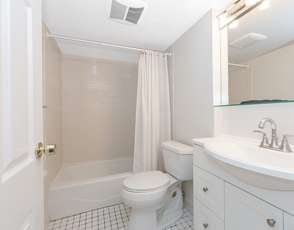 135 Pleasant St # 307 Property Photo 12