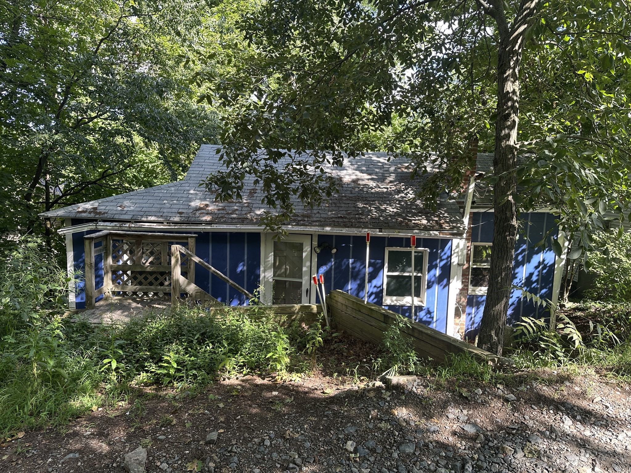 35 Hillcrest St. Property Photo 1