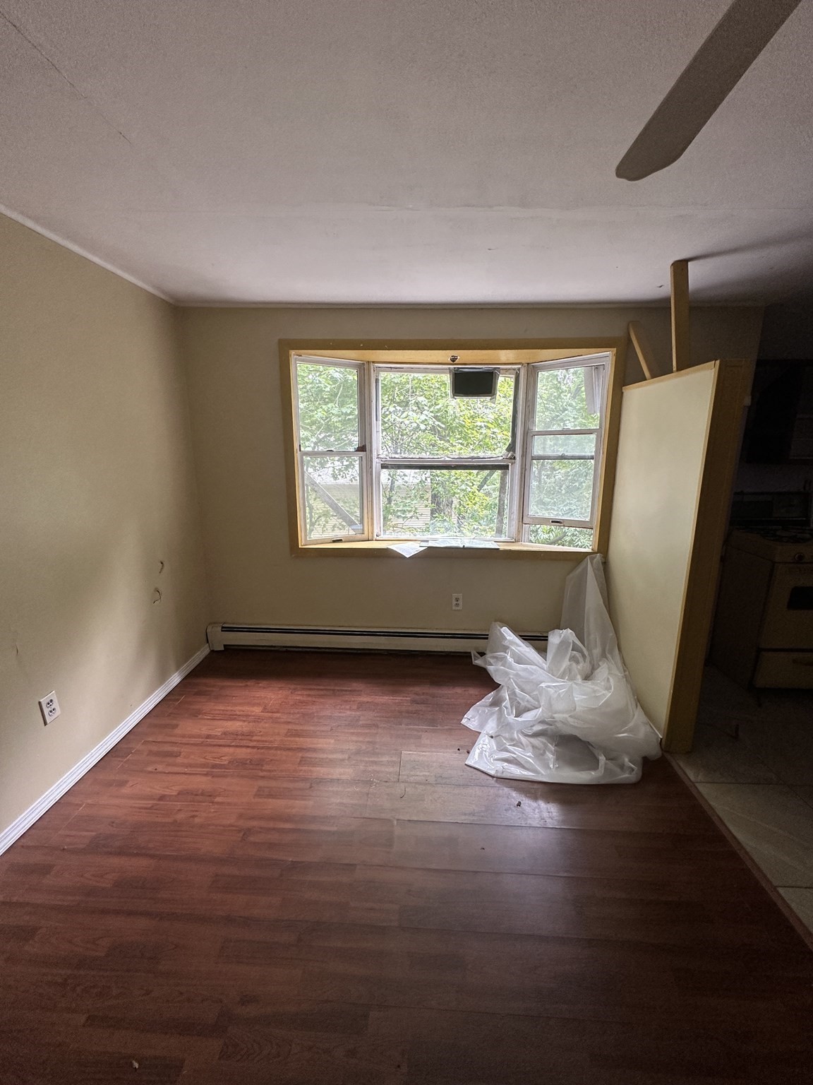 35 Hillcrest St. Property Photo 2