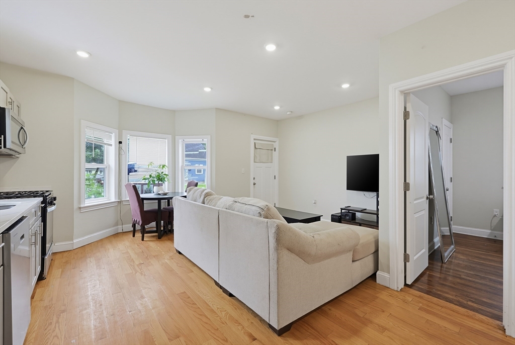 31 Saint Casimir Ave Property Photo 3