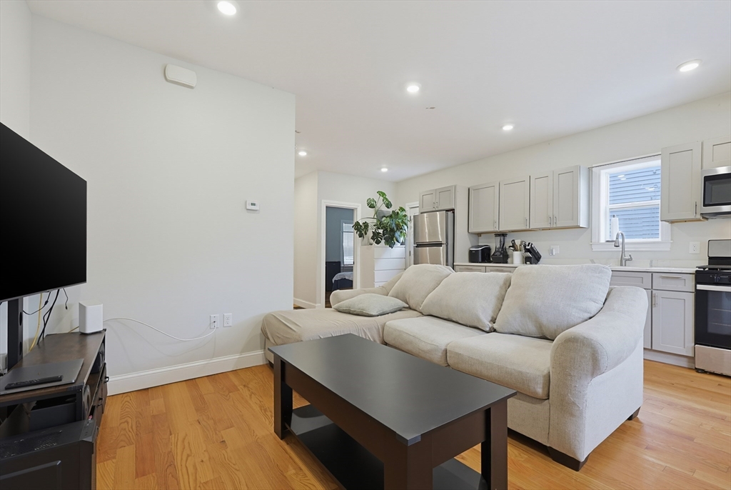 31 Saint Casimir Ave Property Photo 4