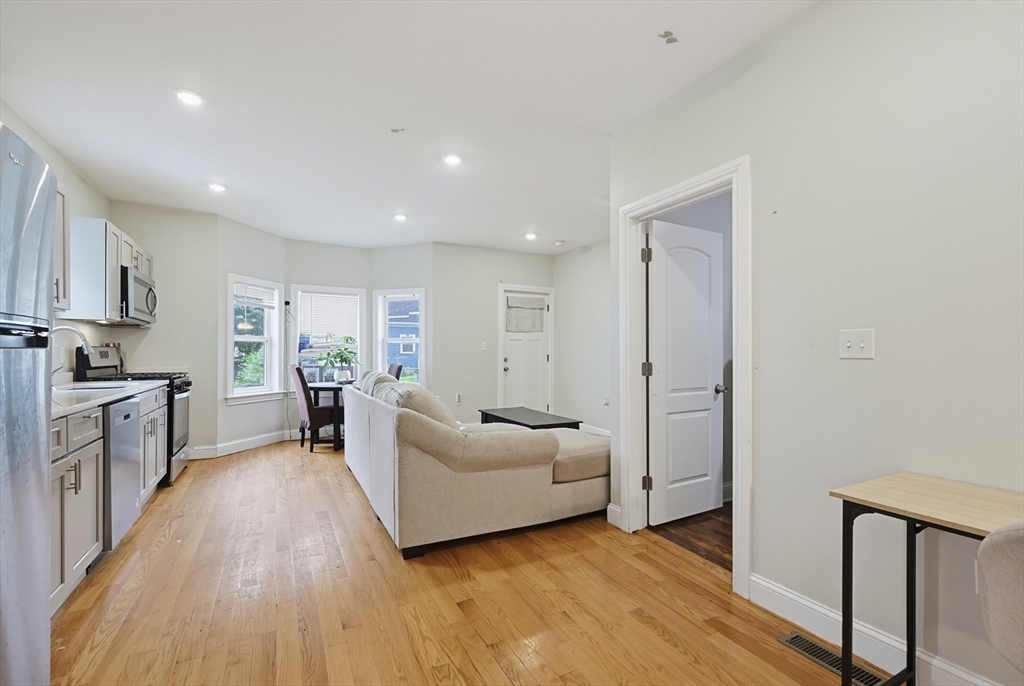 31 Saint Casimir Ave Property Photo 10