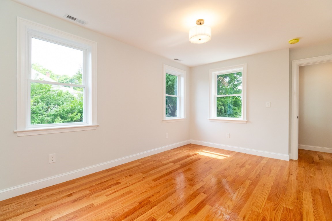 22 Bellevue St # 2 Property Photo 23
