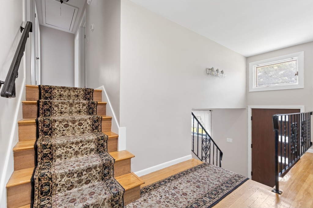 27 Lyman Rd Property Photo 6