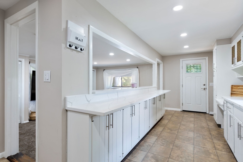27 Lyman Rd Property Photo 9