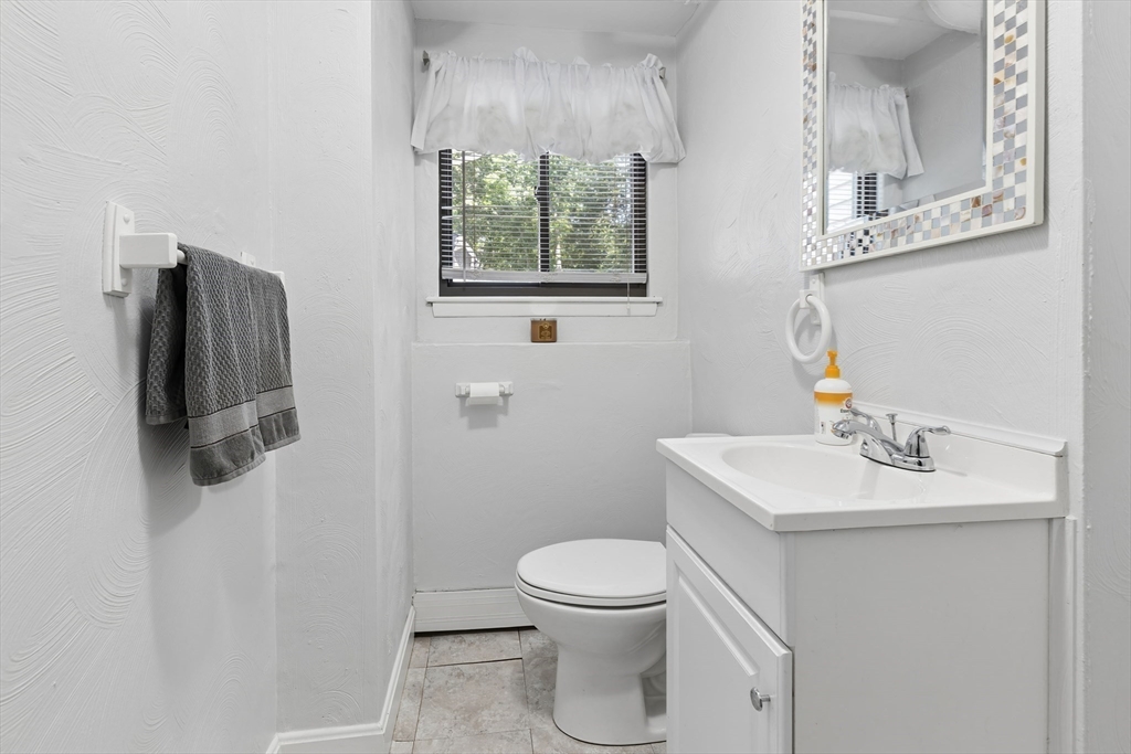 27 Lyman Rd Property Photo 24