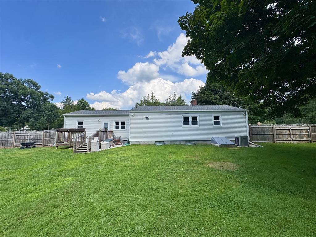 18 Cedar Oak Lane Property Photo 2