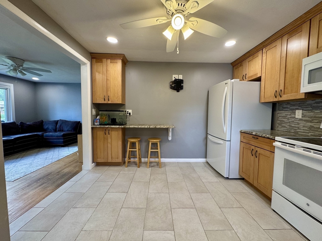 18 Cedar Oak Lane Property Photo 9