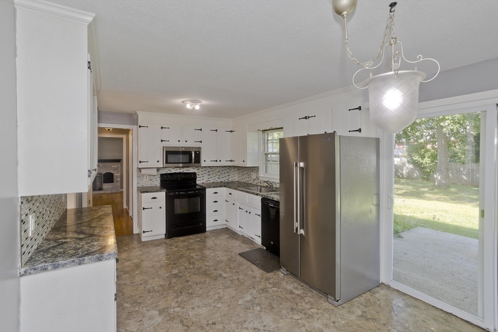 50 Crystal Brook Dr Property Photo 4