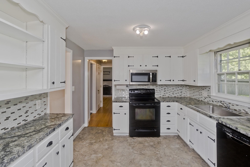 50 Crystal Brook Dr Property Photo 5