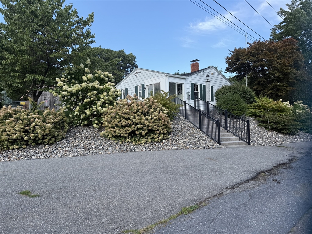 40 Marshall Rd Property Photo 1
