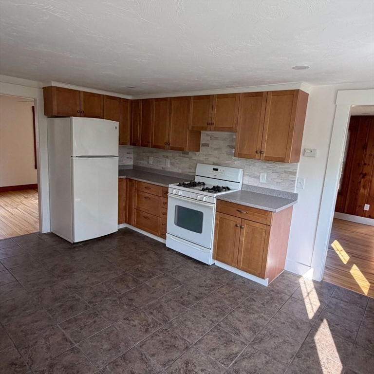 40 Marshall Rd Property Photo 16