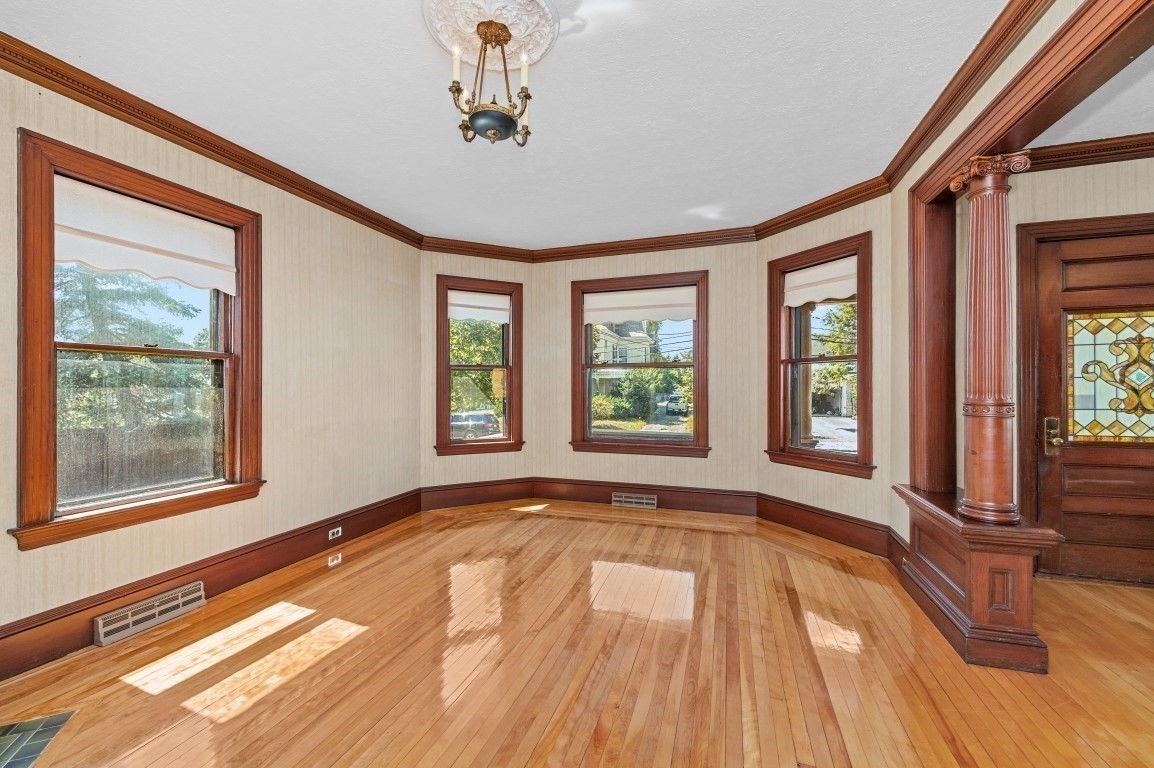 14 Lafayette St Property Photo 13