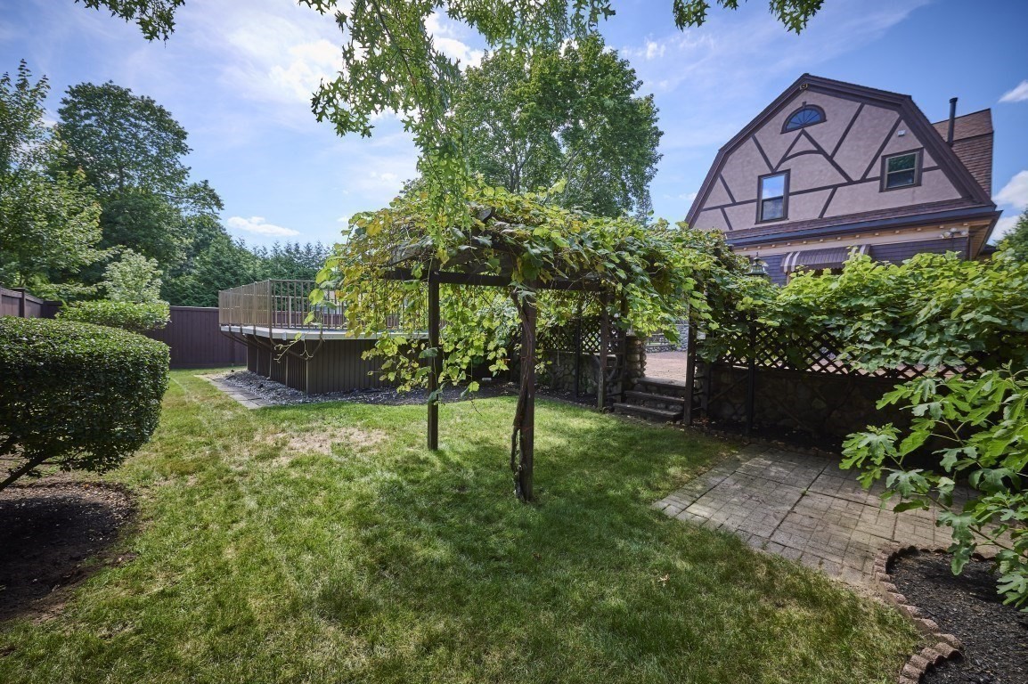 14 Lafayette St Property Photo 32