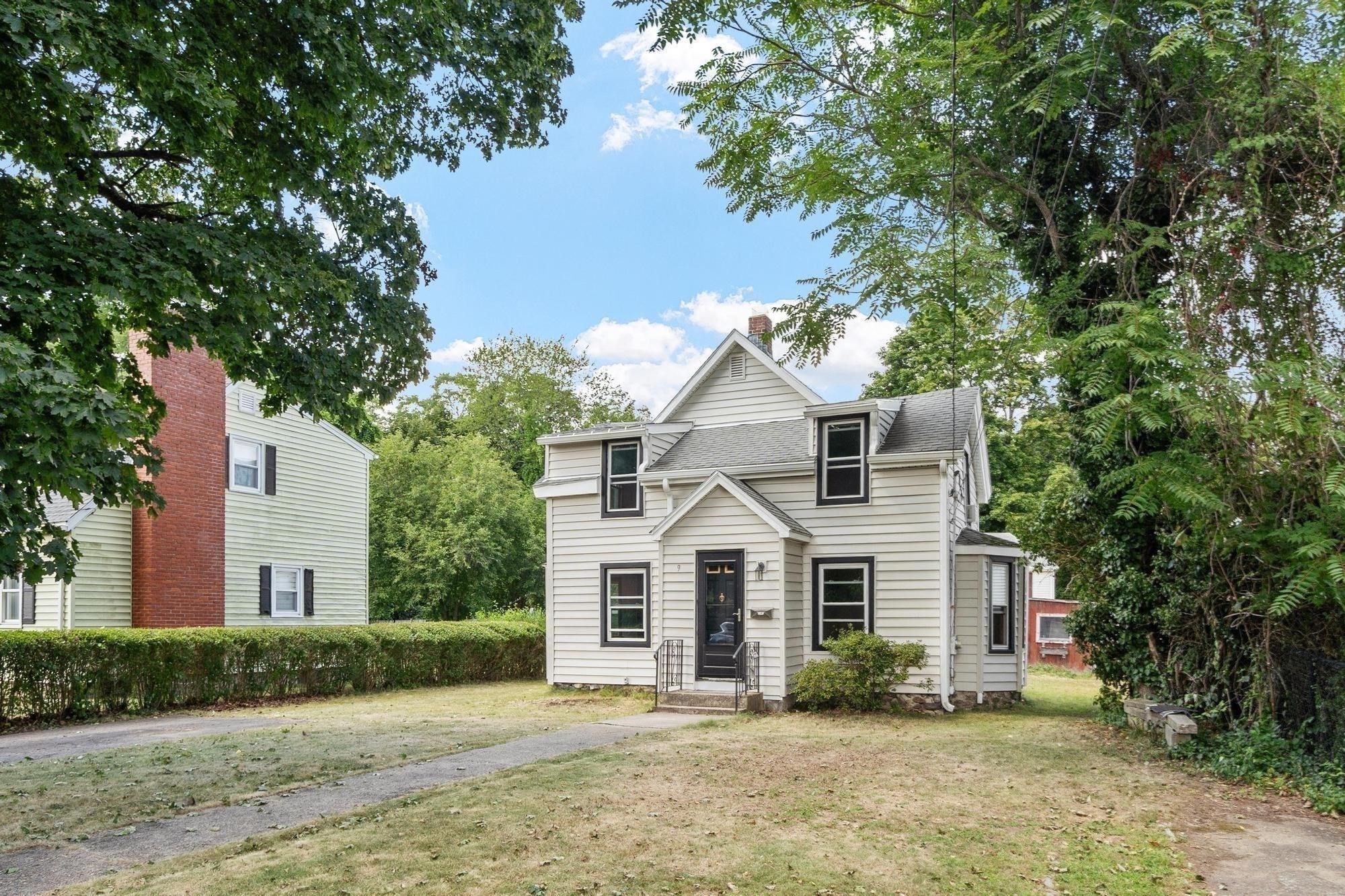 9 Lill Avenue Property Photo 1
