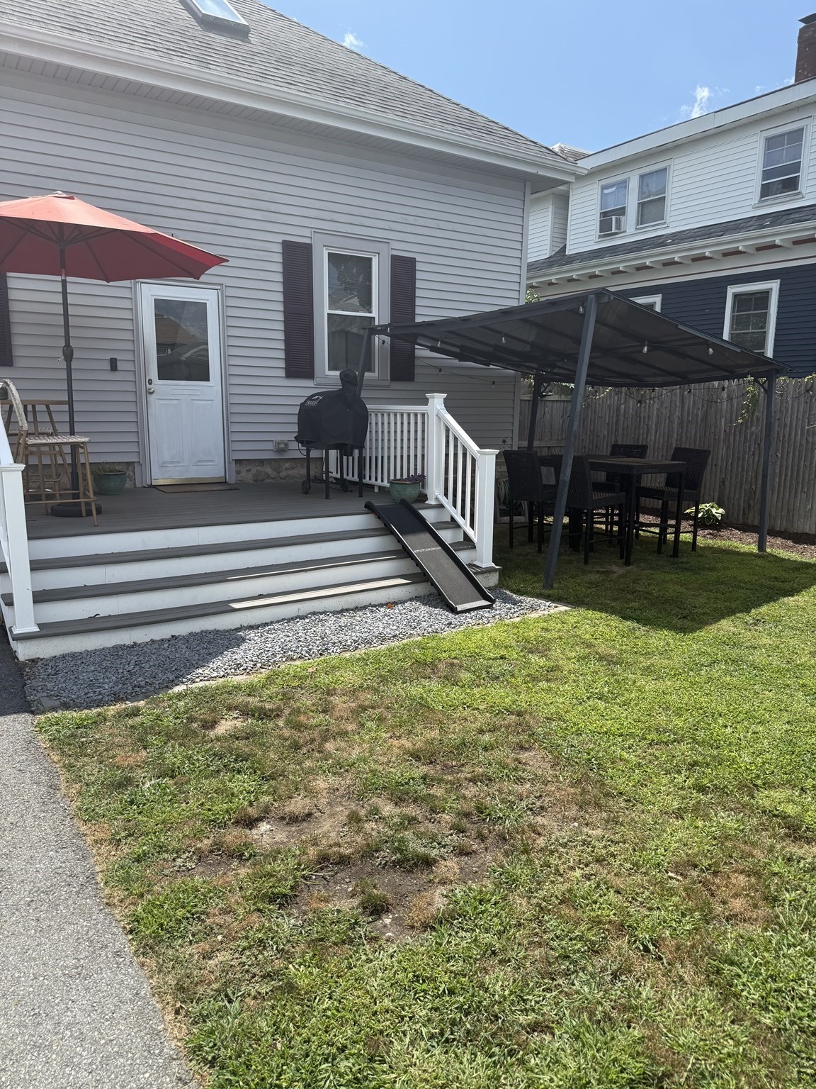 273 Wood Street Property Photo 5