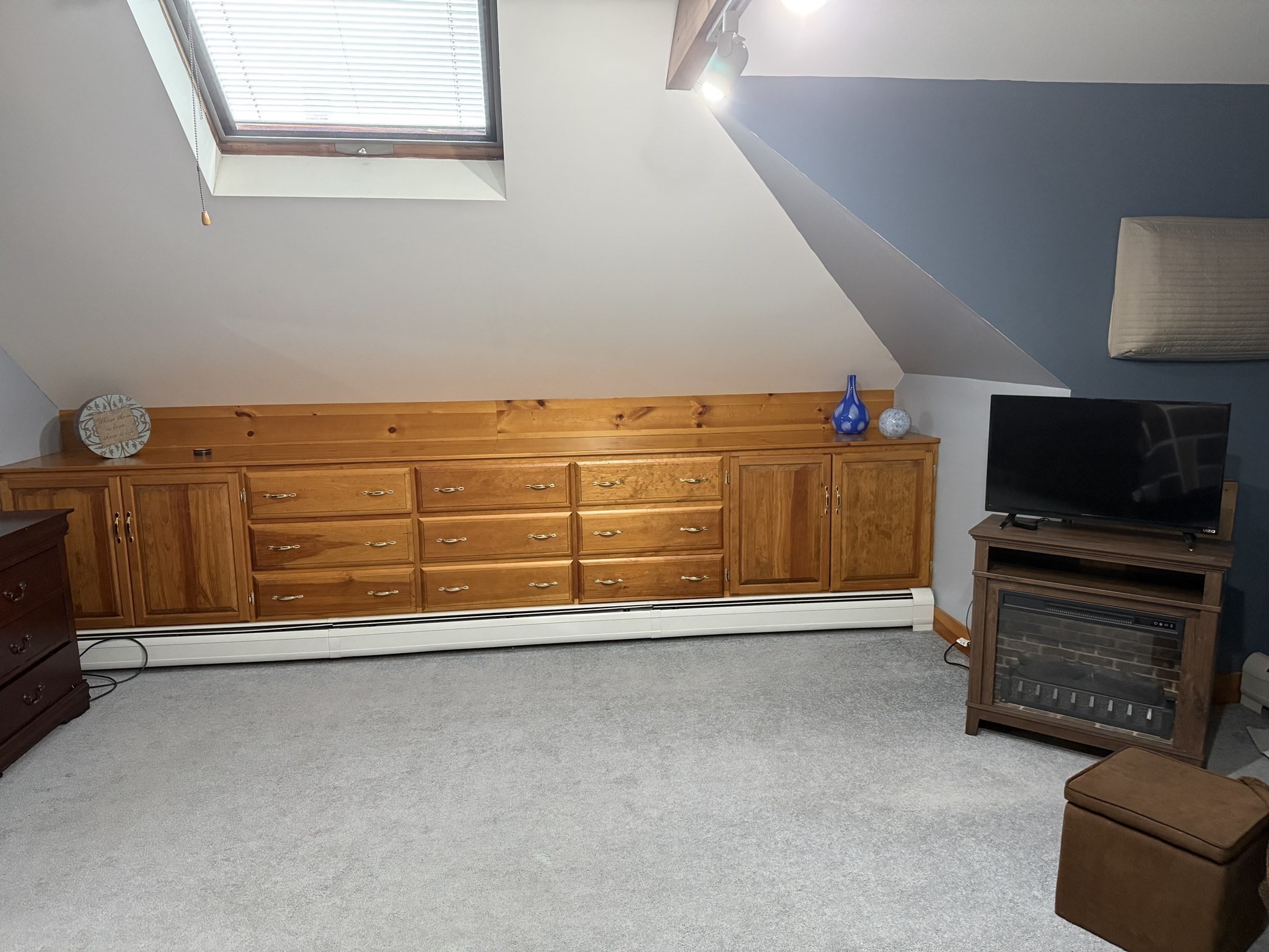 273 Wood Street Property Photo 17