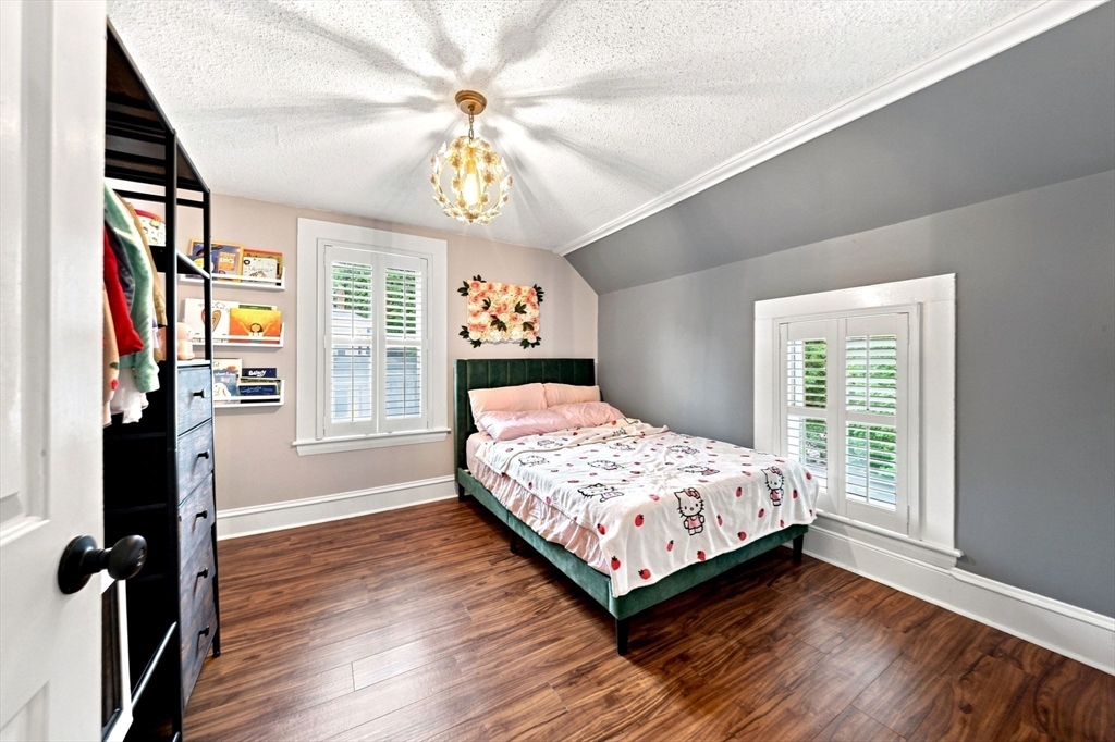 8 Charles St Property Photo 19