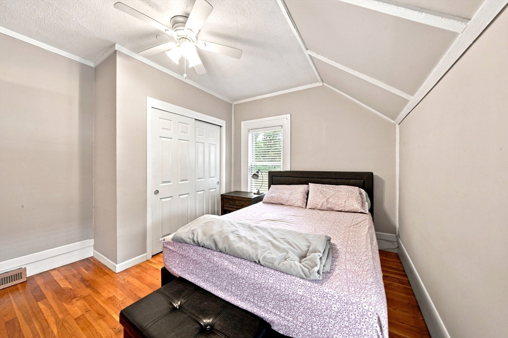 8 Charles St Property Photo 20