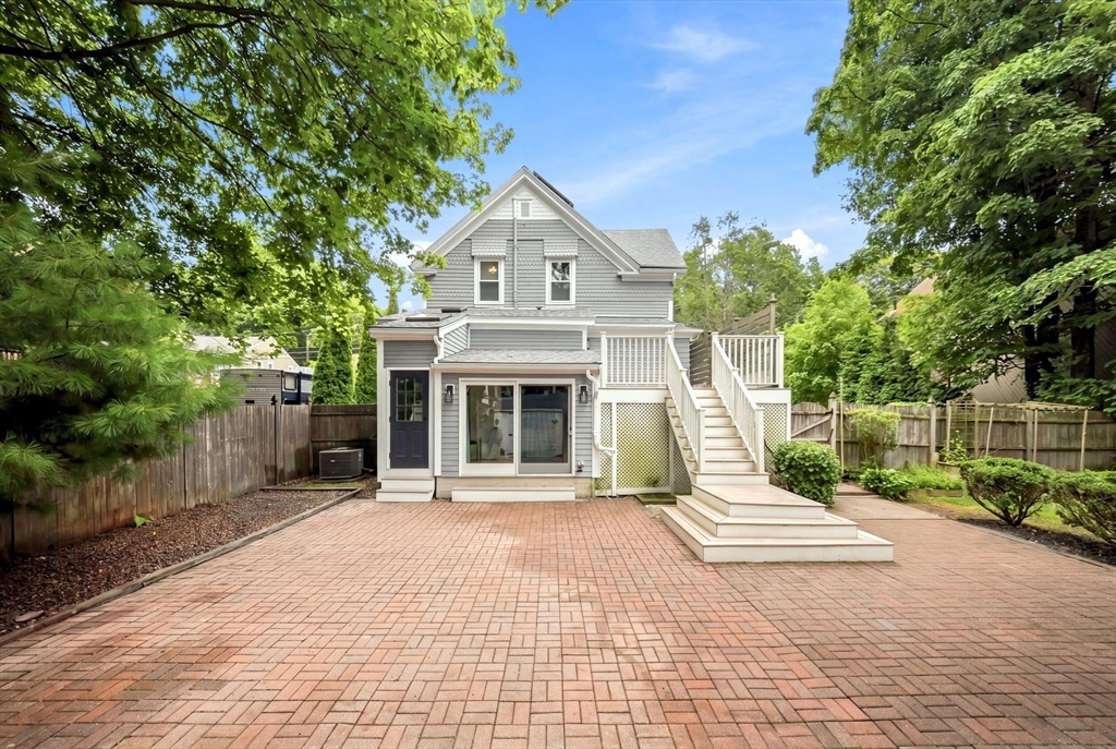 8 Charles St Property Photo 25