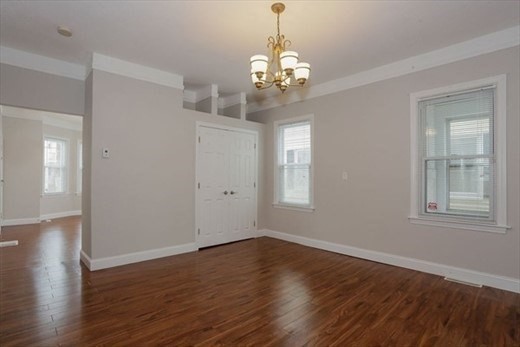 304 Davis St # 1 Property Photo 3