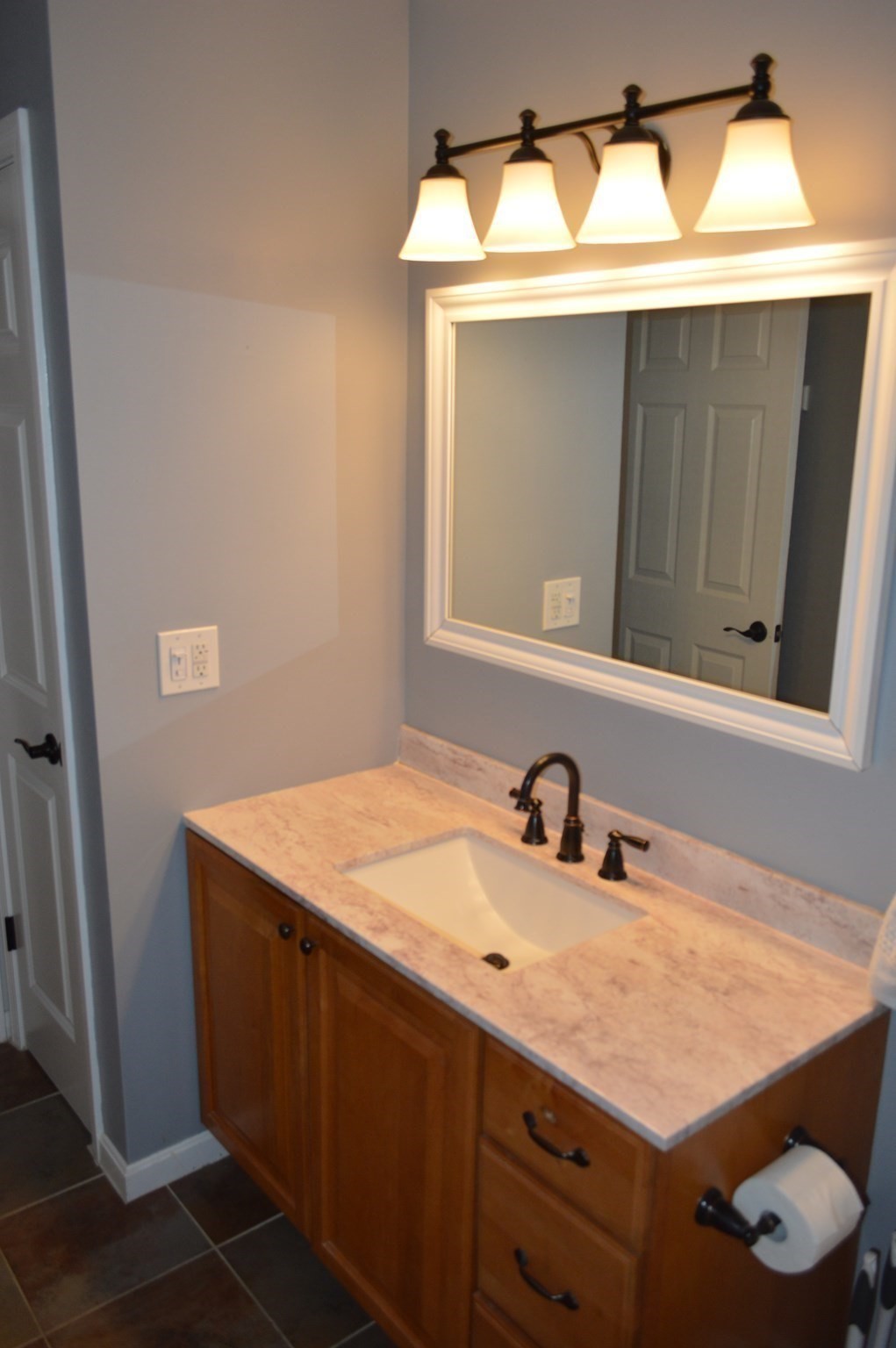 25 Oakes Cir # 25 Property Photo 13