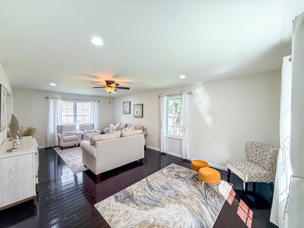 52 Phelps St Property Photo 8
