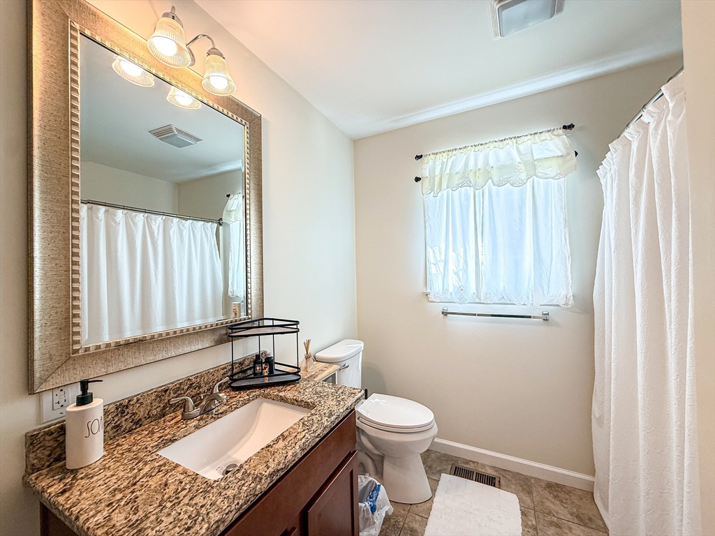 52 Phelps St Property Photo 12