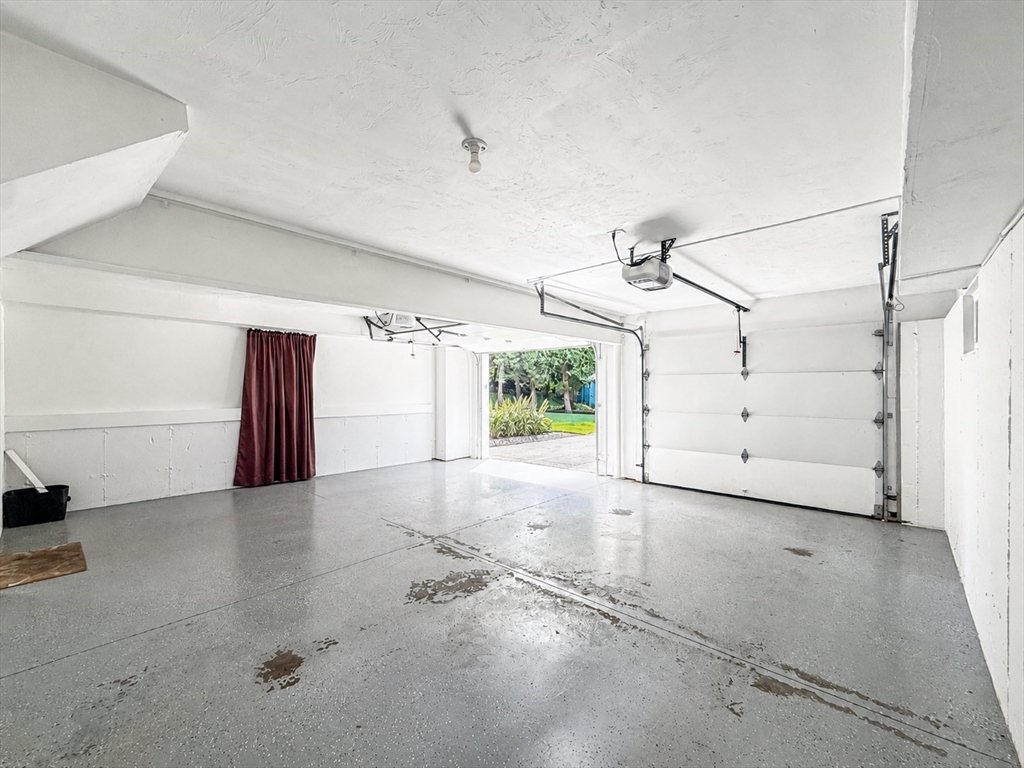 52 Phelps St Property Photo 35