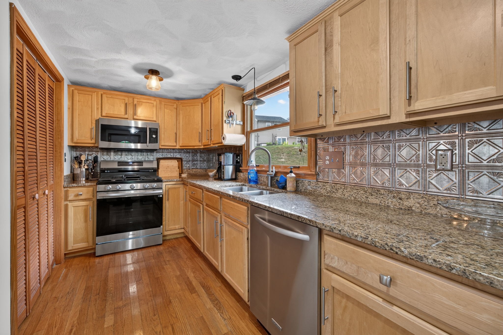 4 Jeffrey Rd Property Photo 17