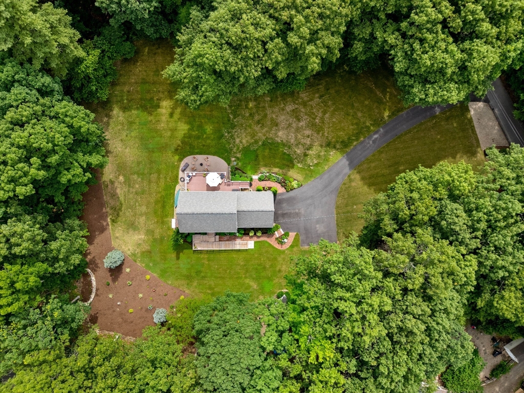470 Lost Lake Dr Property Photo 34