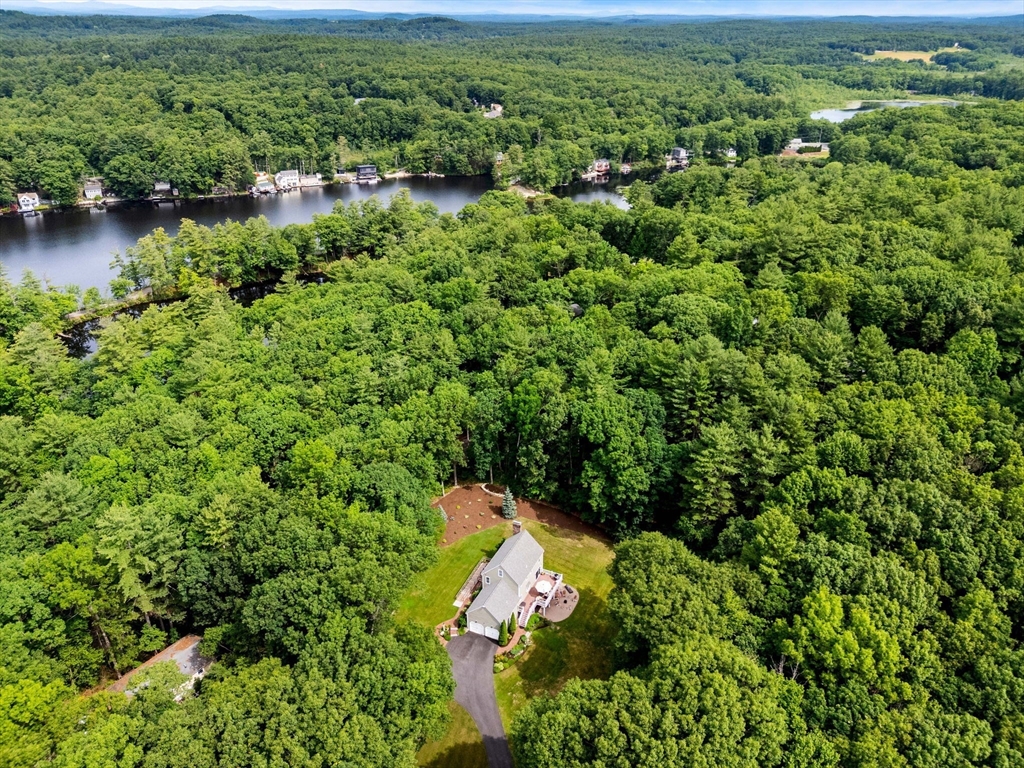 470 Lost Lake Dr Property Photo 35