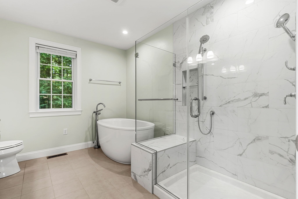 14 Village Rd Property Photo 20