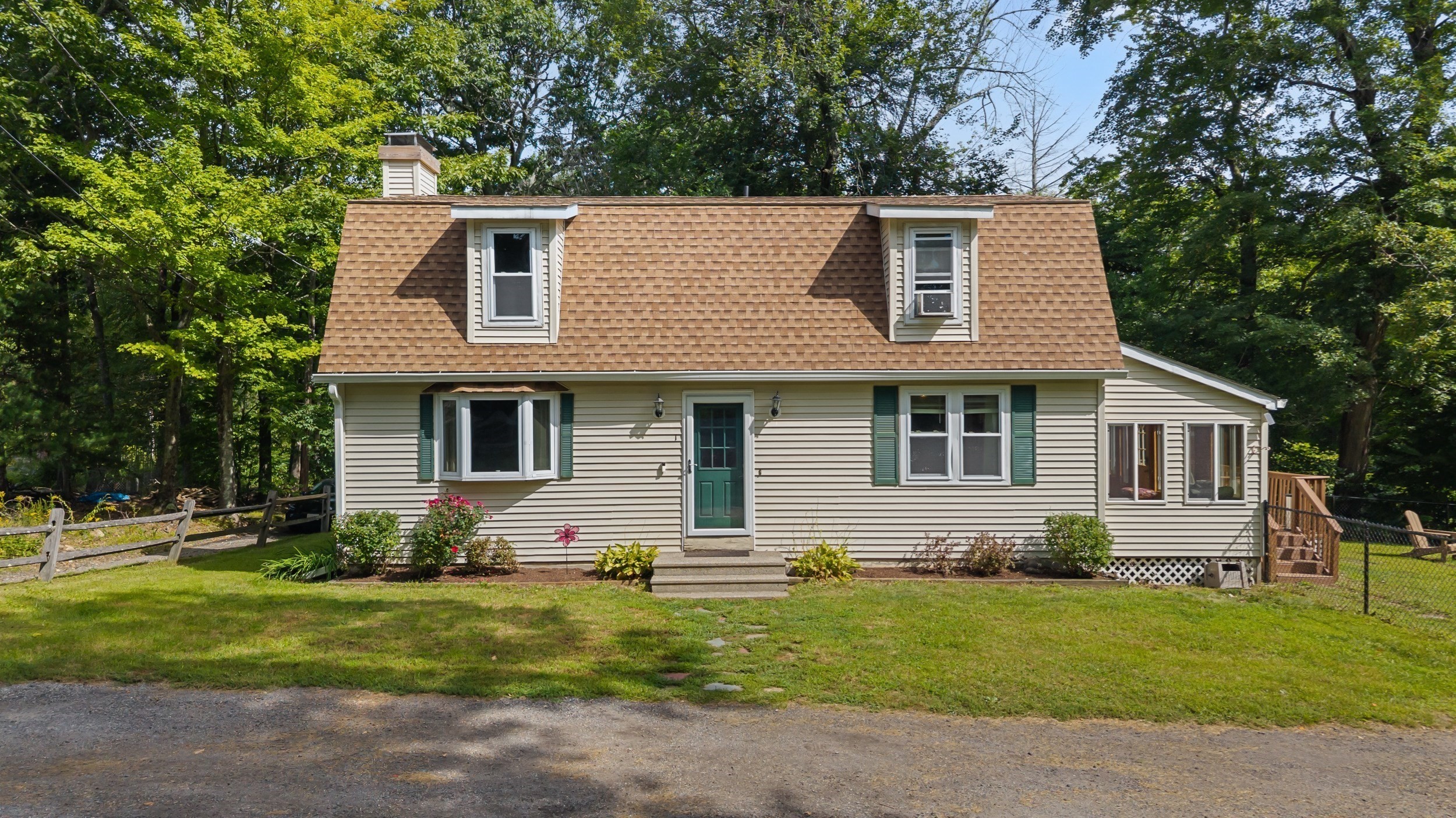 1 Shady Ln Property Photo 3