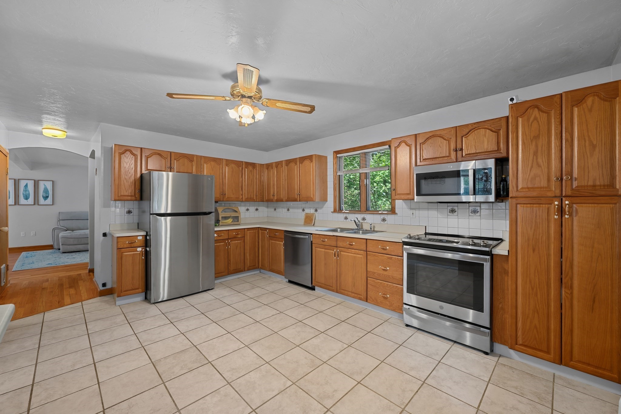 1 Shady Ln Property Photo 10