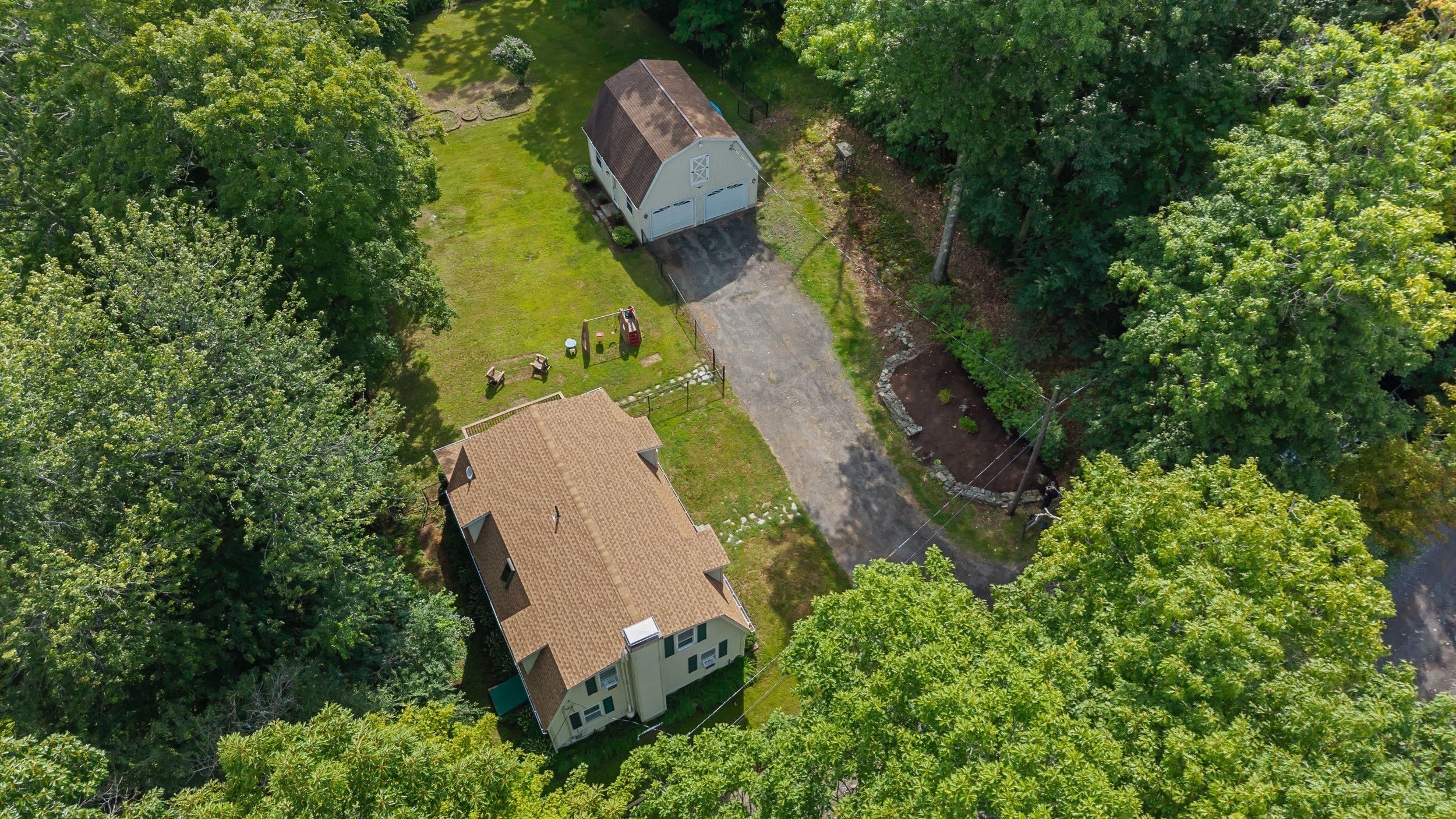 1 Shady Ln Property Photo 23