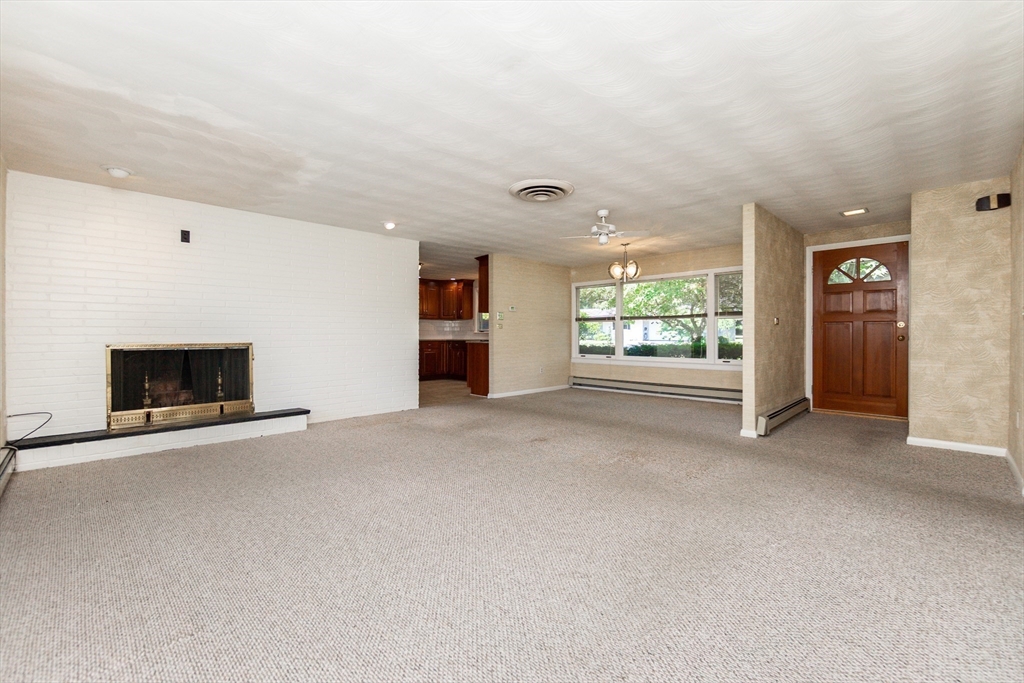 4 Craig Rd Property Photo 4