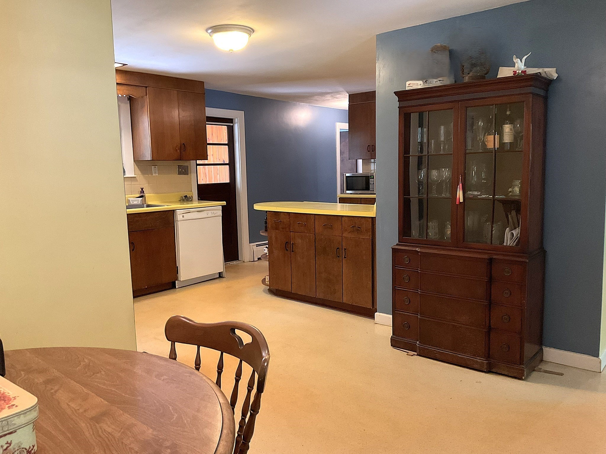 165 State Rd Property Photo 8