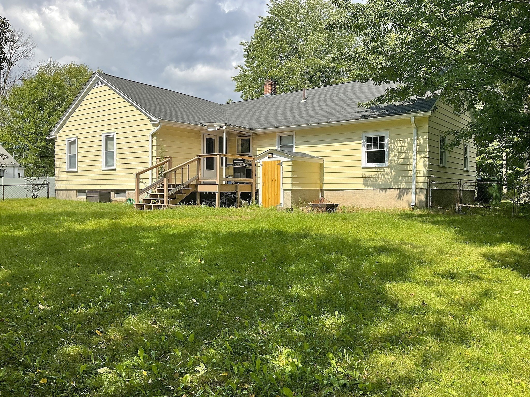 165 State Rd Property Photo 23