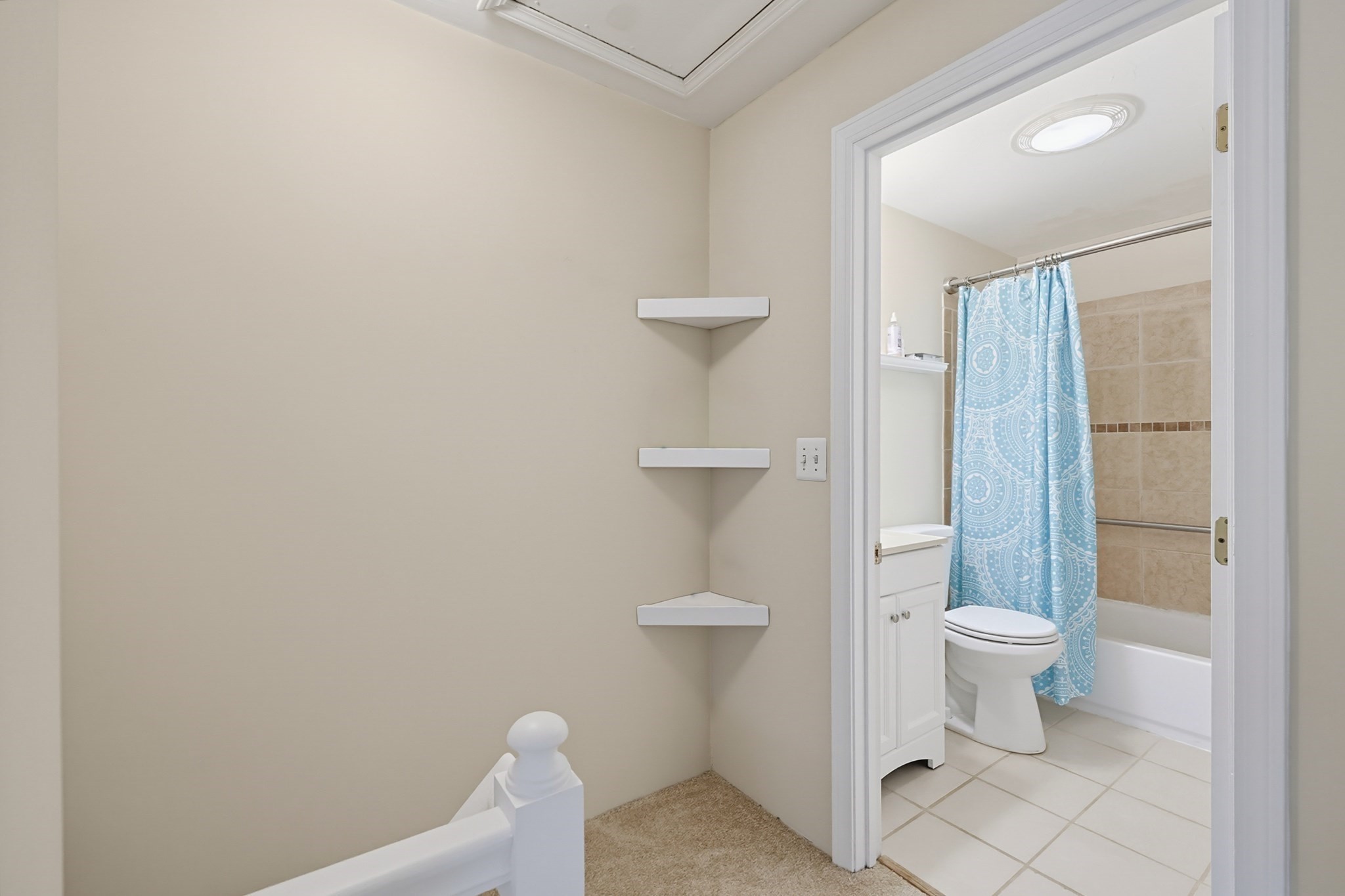 14 Carol Dr # 14 Property Photo 14